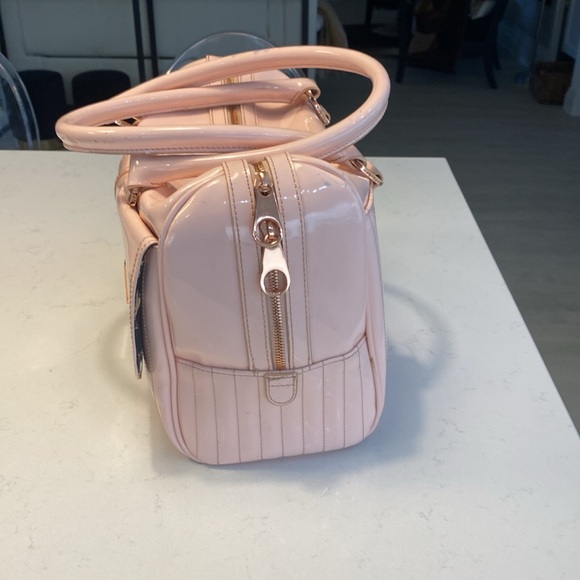 Pretty in pink purse doc bag style - Picture 4 of 5